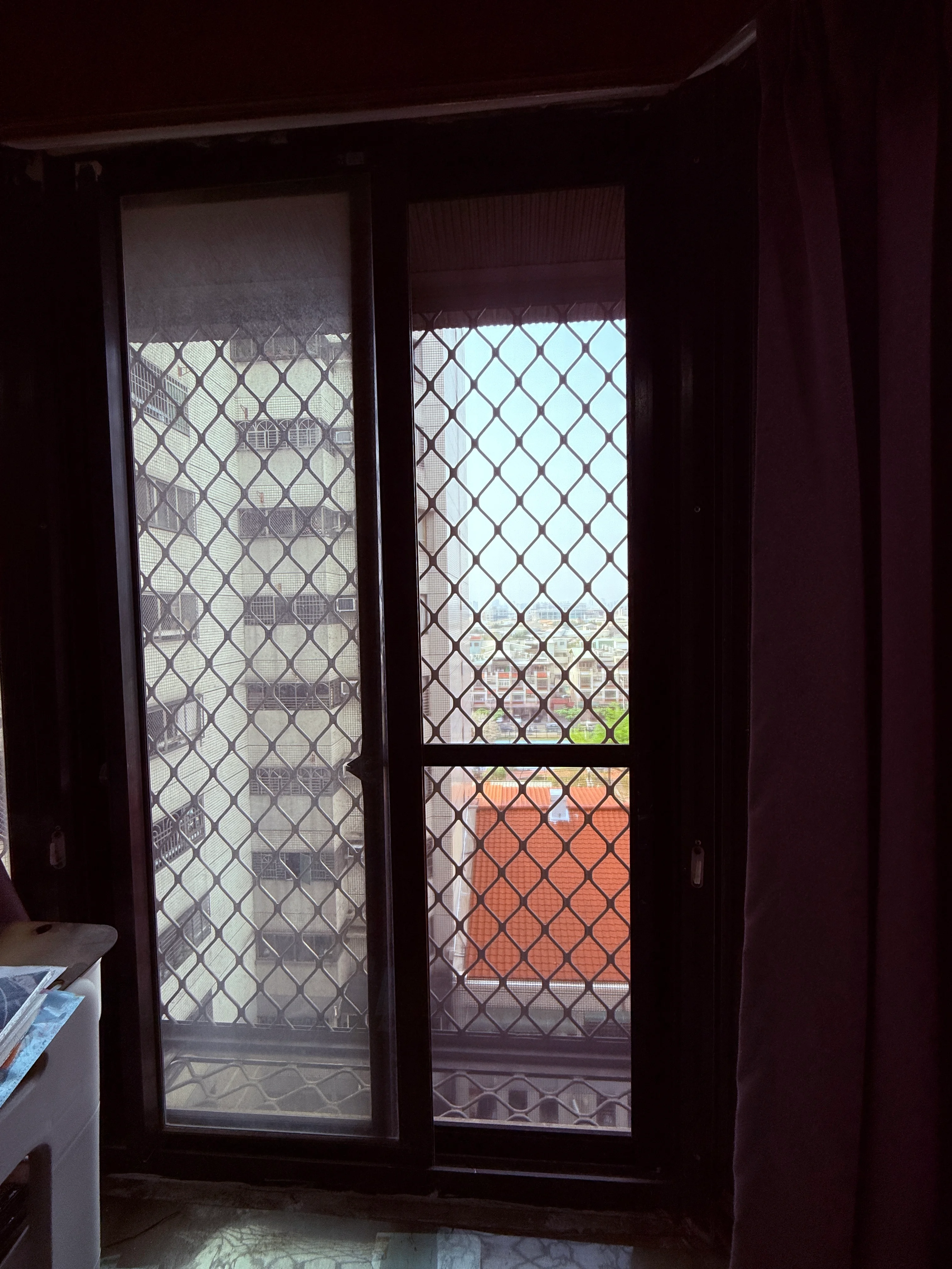 老公寓框體整修,更換防霾紗網 完工照片 1